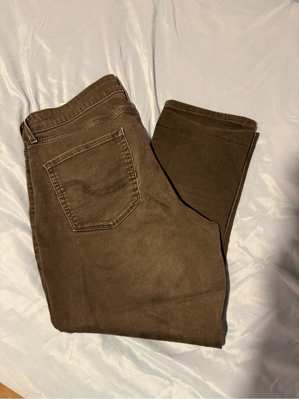 Signature by Levi Strauss Women’s Black Capri Jeans